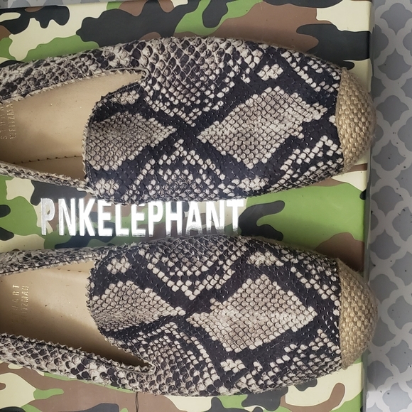 Stuart Weitzman Mocarena Python Loafers - Picture 6 of 6